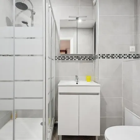 Cozy Avec Parking Daire *