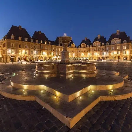 아파트 Cozy Avec Parking Charleville-Mézières